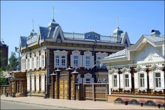 irkutsk-city-wooden-houses